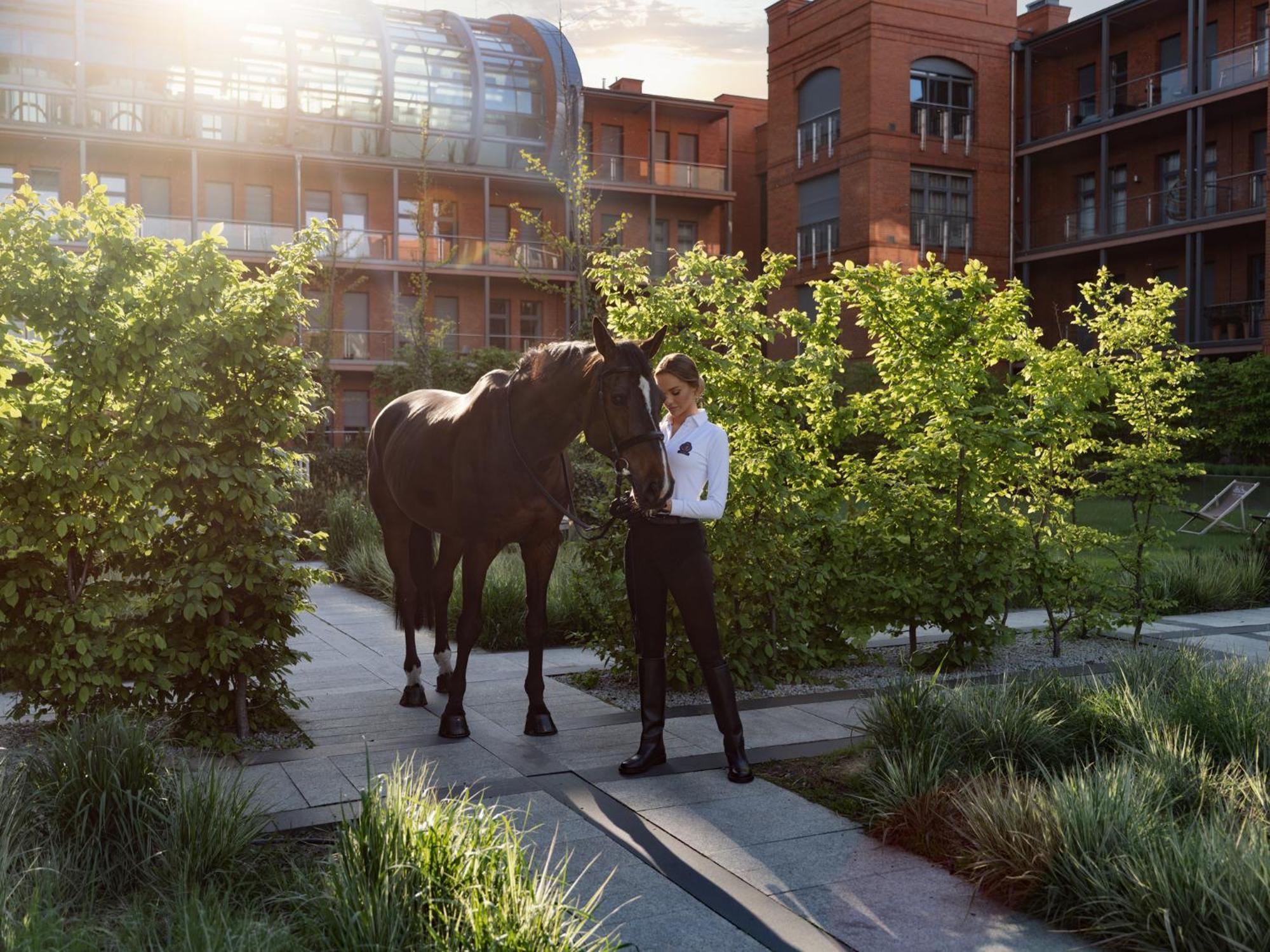 City Park Hotel & Residence Познан Екстериор снимка The proposed equestrian facilities